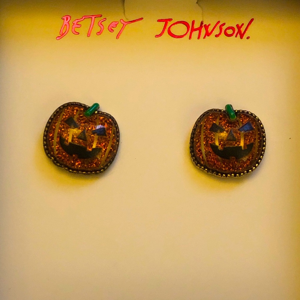 Betsey Johnson Gold Tone Just Treats Jack O Lantern Stud Earrings NIB